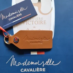 PORTE-CLES MADEMOISELLE CAMEL